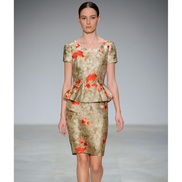 NWOT. Oscar de la Renta Printed Silk Peplum Dress US 4 - Picture 1 of 7